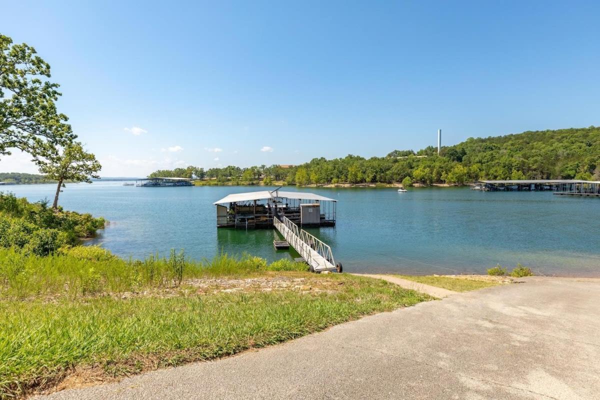 Artilla Cove Cabin 4 - Lake Views - Outdoor Pool Branson Exterior photo